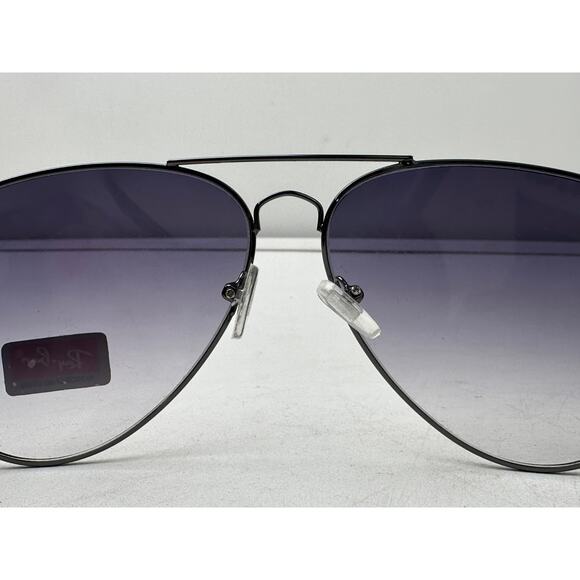 Authentic Ray-Ban Aviator Classic Black / Gradient Lenses Unisex Sunglasses main image 5